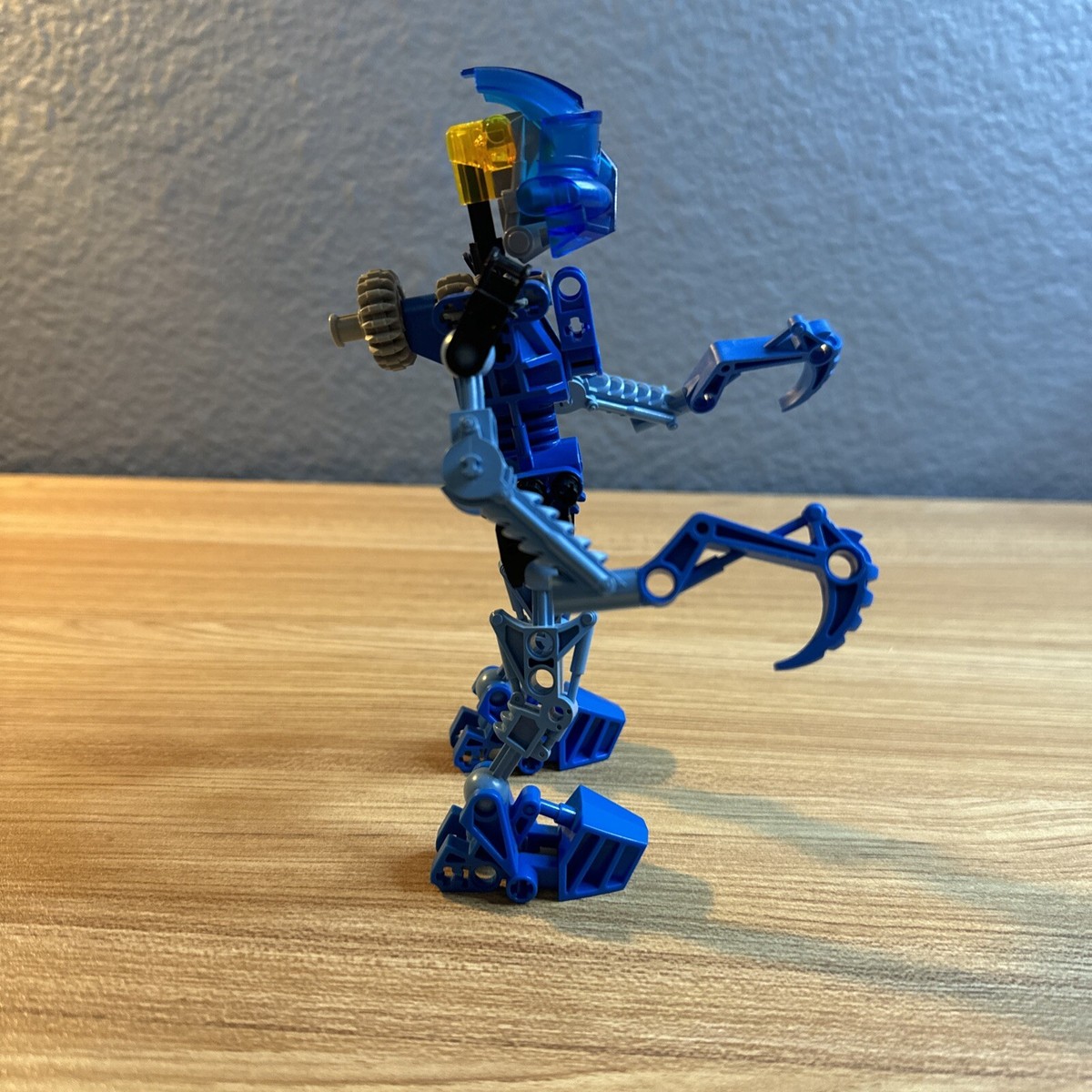 Lego Bionicle - 8533 - Toa Mata Gali - Toa of Water - Complete