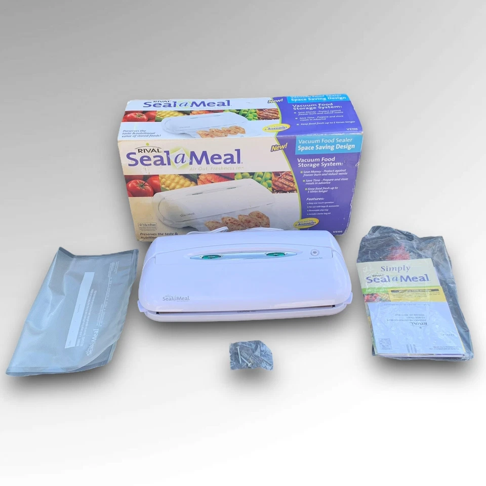 Sellador de alimentos al vacío Rival VS105 Seal A diseño de ahorro de espacio con bolsa de vacío Foto 2 de 4