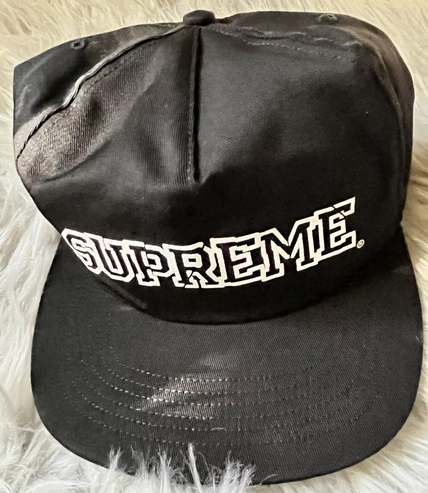 supreme shattered logo 5 panel black hat. FW21