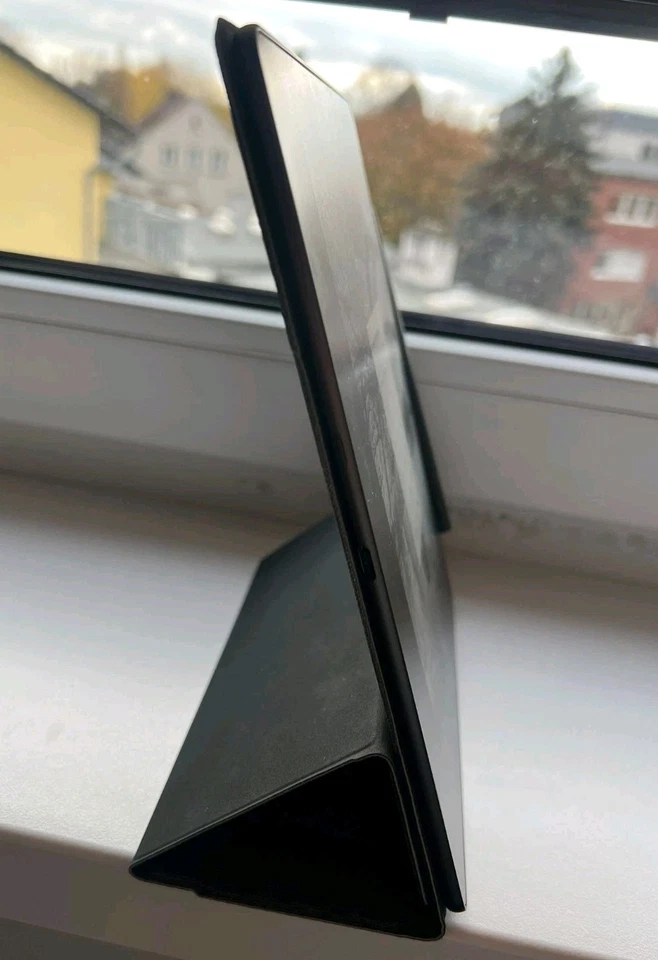 Amazon Kindle Scribe 16GB + 10,2 Zoll, Basic Pen –Normale Gebrauchsspuren - Bild 4 von 4