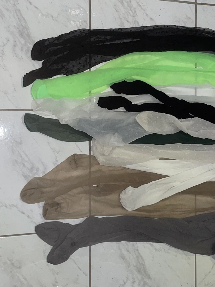 2x Paar Nylon Strümpfe und 7x Fein Strumpfhosen Paket Bastelware  - Bild 4 von 4