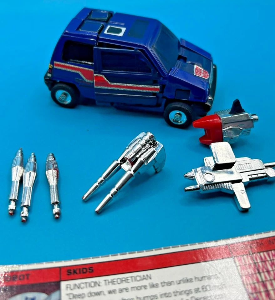 Patines turbo Transformers G1 vintage Honda City 100 % completos con especificaciones técnicas Foto 3 de 4