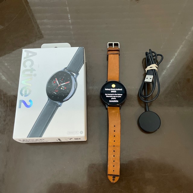 Samsung Galaxy Watch Active 2 SM-R825 44mm Stainless Steel Case with Leather Strap Smartwatch