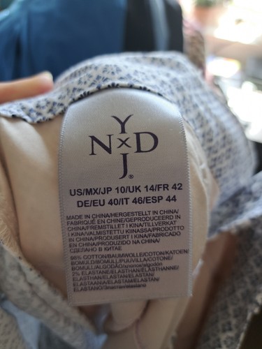NYDJ White Blue Patterned Capri Trousers Size 14 - Picture 8 of 8