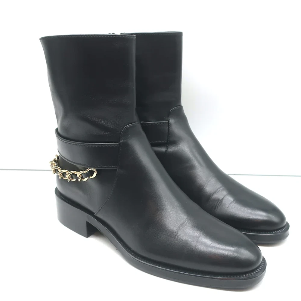 Ankle Boots Chanel Chanel Boots T.eu 39 Leather Size 39 EU