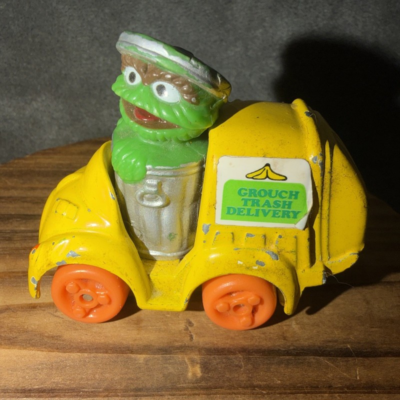 Jim Henson-Sesame Street-Oscar The Grouch-Trash Truck-Diecast-2 3/4"L-1982-Shown