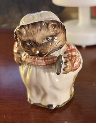 Beatrix Potter Vintage Figurine Mrs Tiggy Winkle Royal Doulton 1948