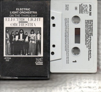 ELECTRIC LIGHT ORCHESTRA (ELO) - On The Third Day - Cassette Tape Album **RARE**