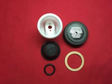 73-83 TRIUMPH NEW M/C RESERVOIR BODY & CAP W/PAPER GASKET DIAPHRAGM  & O-RING