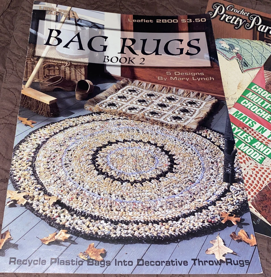 5~Leaflets/INTERNATIONAL AFGHANS/PILLOWS*PLASTIC BAG RUGS*KNIT/CROCHET*BOOKS - Image 4 of 4