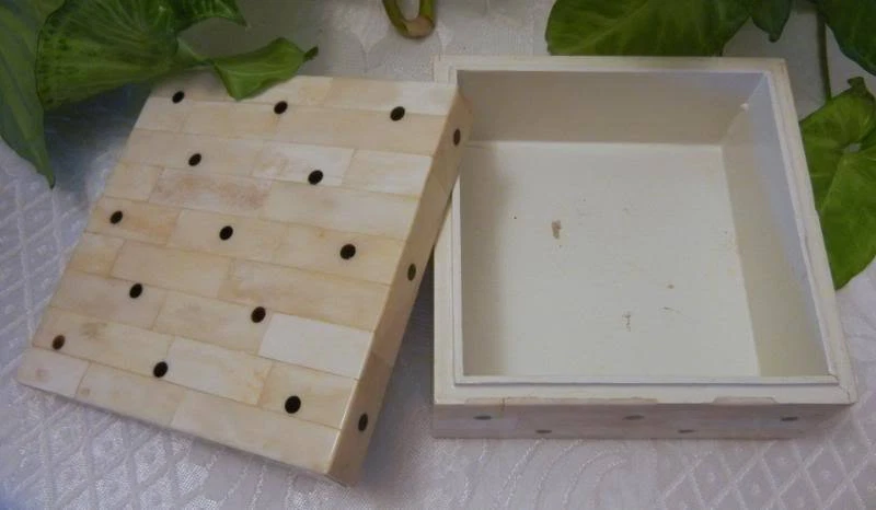 老式中国老式手工雕刻波尔卡圆点饰品珠宝盒 — 第 4/4 张图片