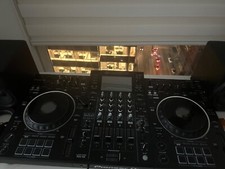 Pioneer DJ XDJ-XZ Professional All-in-One DJ System - Black Pioneer DJ XDJ-XZ Professional All-in-One DJ System - Black
