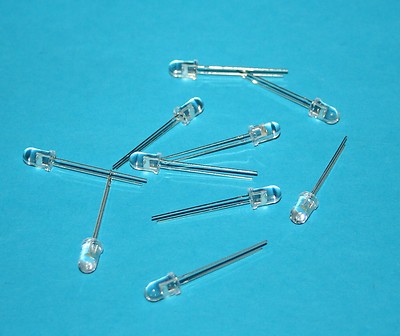 LED EVERLIGHT, 5 mm, grün, farblos, 1250 mcd, 10 °//  25 Stück