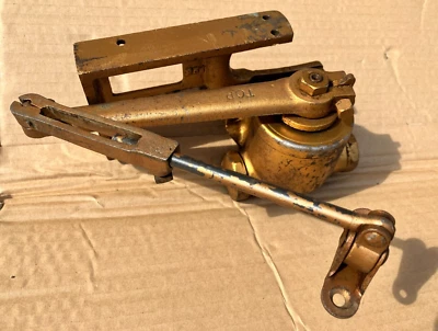 Yale YR61 Messing/Gold Vintage Türschließer mit Halterung. Sehr guter & voll funktionsfähig - Bild 1 von 4