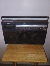 MAGNAVOX VINTAGE B8443 AM/ FM /SW CASSETTE GHETTO BLASTER BOOM BOX RADIO