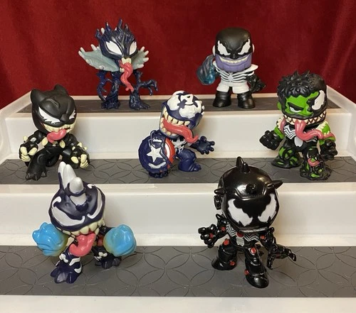 Lot of 7 FUNKO 2020 Marvel Venom Mystery Mini Bobblehead Vinyl Figures. Unboxed.
