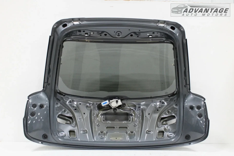 AUDI Q3 QUATTRO U8 2015-2018 puerta trasera puerta levadiza puerta trasera carcasa panel y vidrio OEM Foto 2 de 4