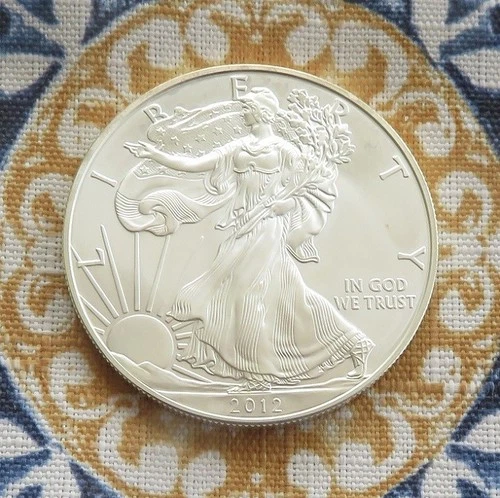 2012 - AMERICAN EAGLE - One Dollar - .999 1oz Fine Silver