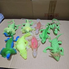 Stretchy Reptile Toys 9pc Set Lizard Dinosaur Figures Bendable Novelty