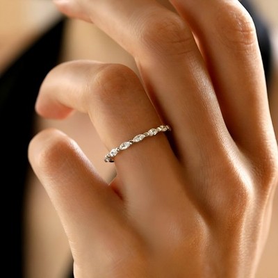 Luxus Diamant Band 18k Weißgold 1,75 Karat E F VVS Lab Grown Marquise Cut