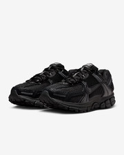 II6236-001 Nike Zoom Vomero 5 Black Women's