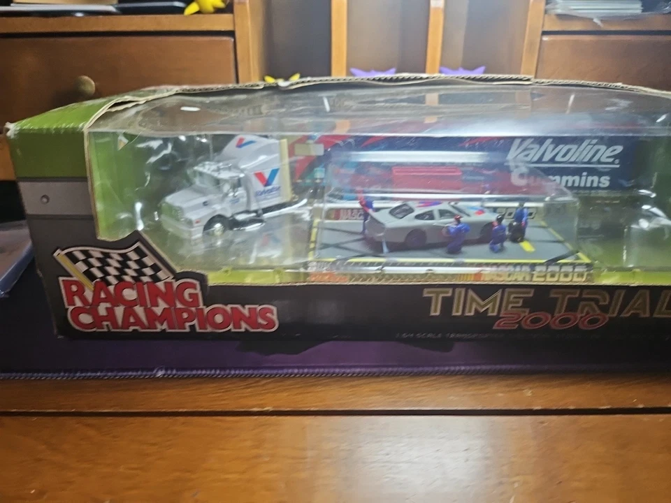 Mark Martin #6 Valvoline Time Trail 2000 Racing Champions NASCAR 1:64 Diecast Foto 2 de 4