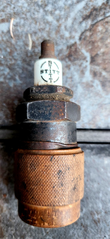 STITT Vintage Spark Plug Antique 15E