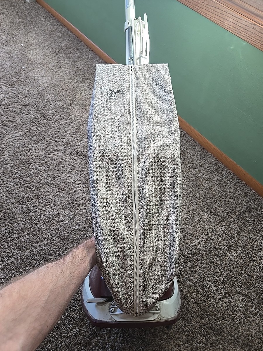 VTG Eureka Upright Vacuum Vibra-Groomer II Edge Kleeener ESP 2054