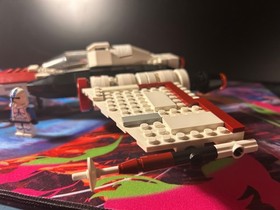 LEGO Star Wars z-95 headhunter ship set number 75004 almost fully complete