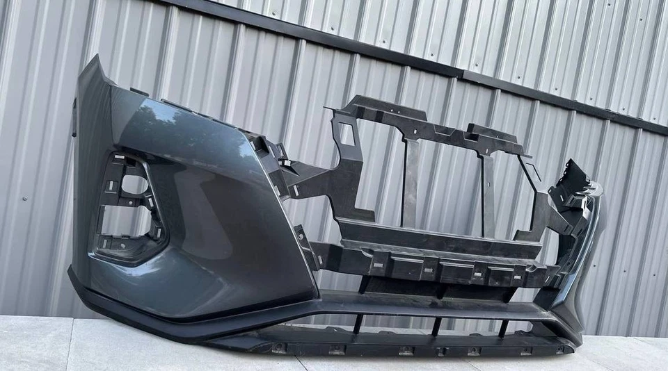 ❗️NO SHIPPING ❗️GRAY OEM NISSAN KICKS FRONT BUMPER ORIGINAL 2021 2022 2023 - Image 2 of 3