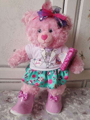 Build A Bear im Barbie Outfit mit funktionierendem Musikplayer.