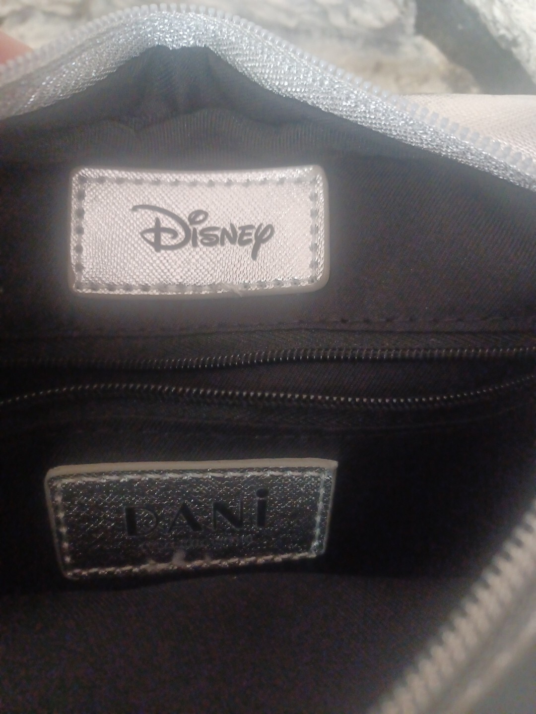 Disney Minnie Mouse Crossbody Handbag by Danielle… - image 5