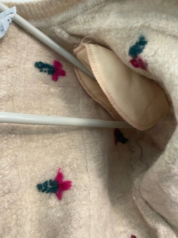 Cárdigan recortado de lana para mujer Moods By Krizia suéter bordado flor crema M Foto 4 de 4