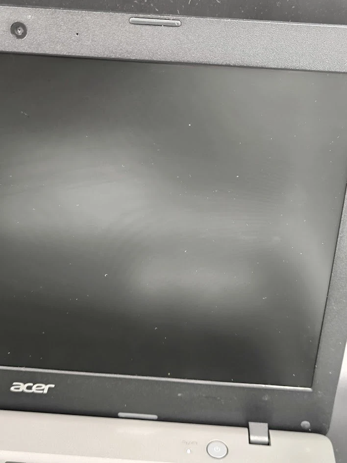 Acer Aspire AO1-431-C4BB Laptop - Working Cosmetic Wear - Image 4 of 4