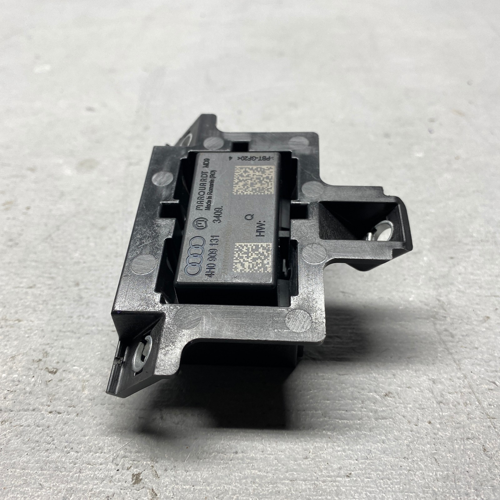 2018 Lamborghini Huracan Ignition Switch Control Lock Relay W/ Bracket 4H0909131