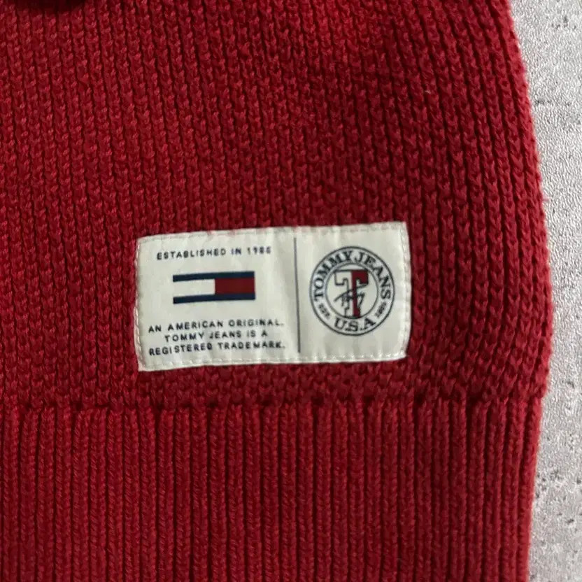 Tommy Jeans Color Block Knit Sweater - Casual, Unisex thumbnail 3