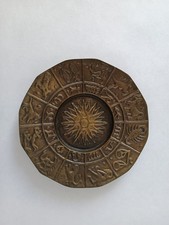 Bronze Schale mit Sternzeichen Reliefen antiker Art Deco Stil Ø ca 19cm 747 g