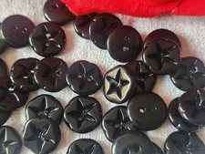 Lot 12 anciens boutons en verre noir motif étoile trous 1,3 cm mat TA