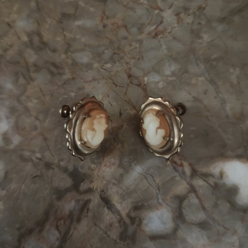 Faux Cameo Screw Post Earring Set Silver Tone Small