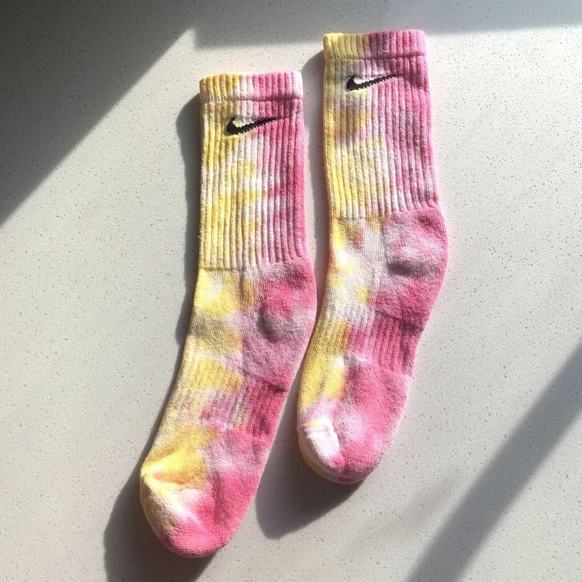 new tie dye nike socks