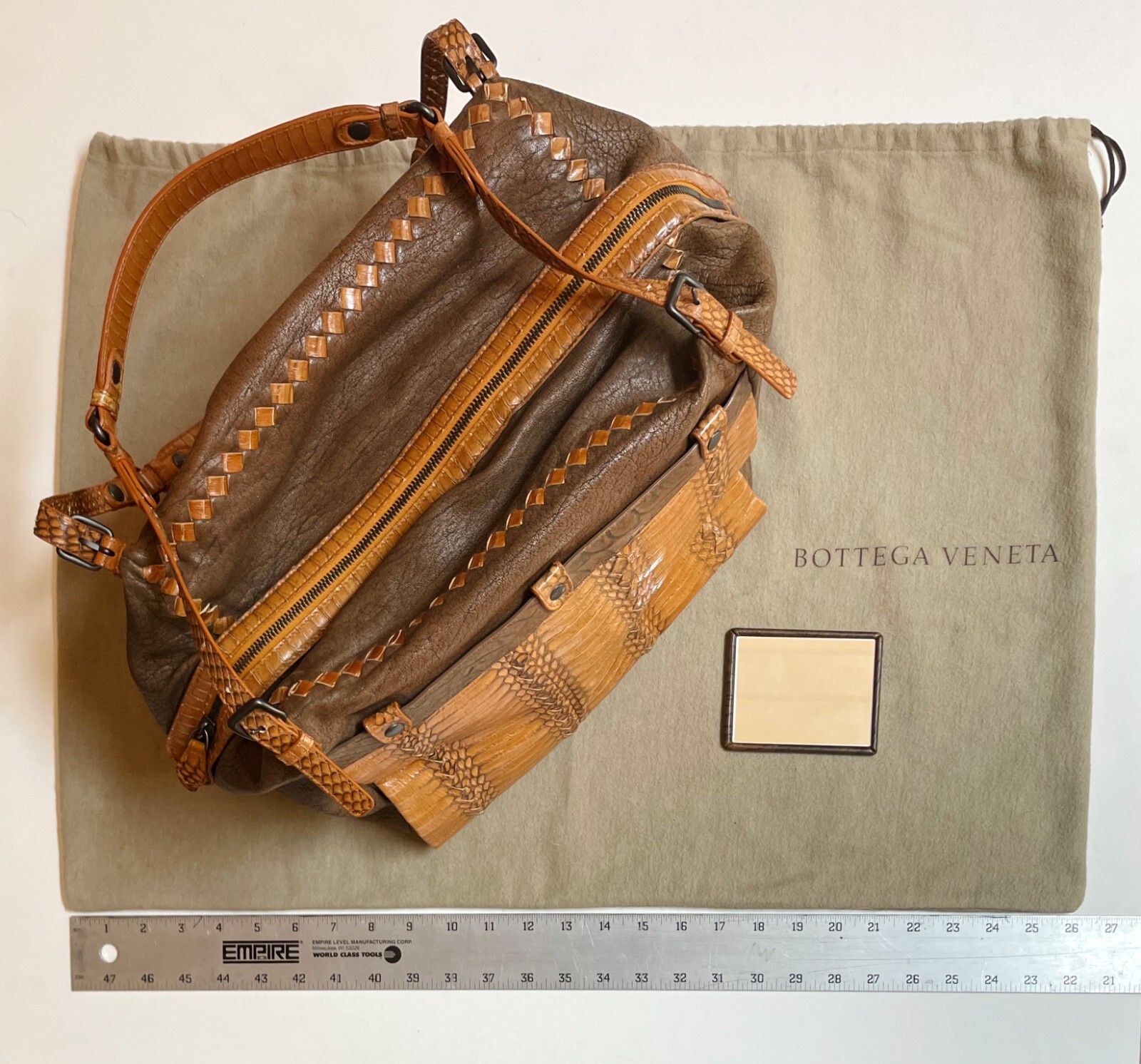 AUTHENTIC BOTTEGA VENETA DESIGNER BAG - image 2