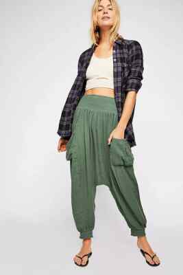 Free People Walk On Fire Pant Pull On Endless Summer Smocked Small S NEW