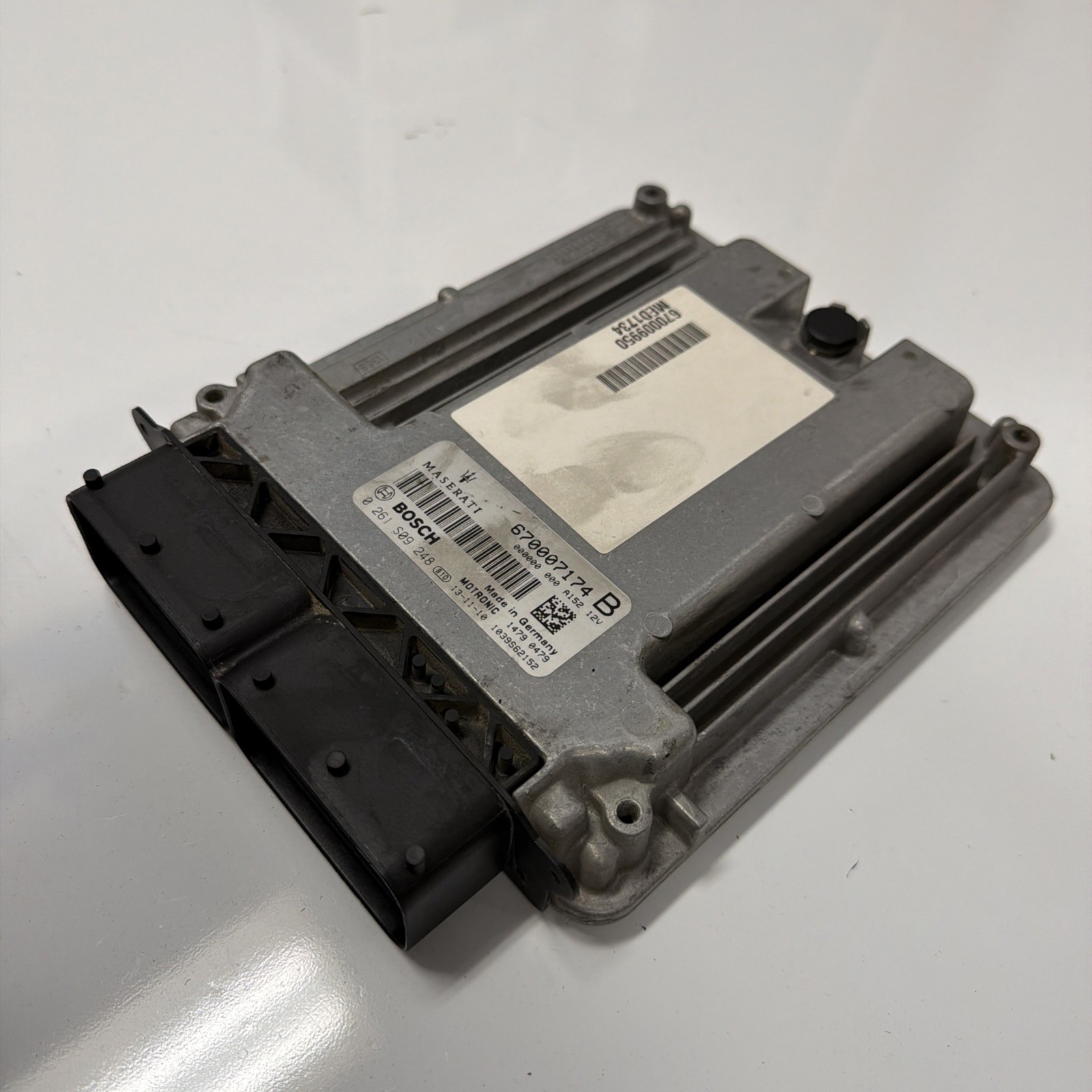 Maserati Ghibli 2014-2017 Engine control unit P/N 670007174