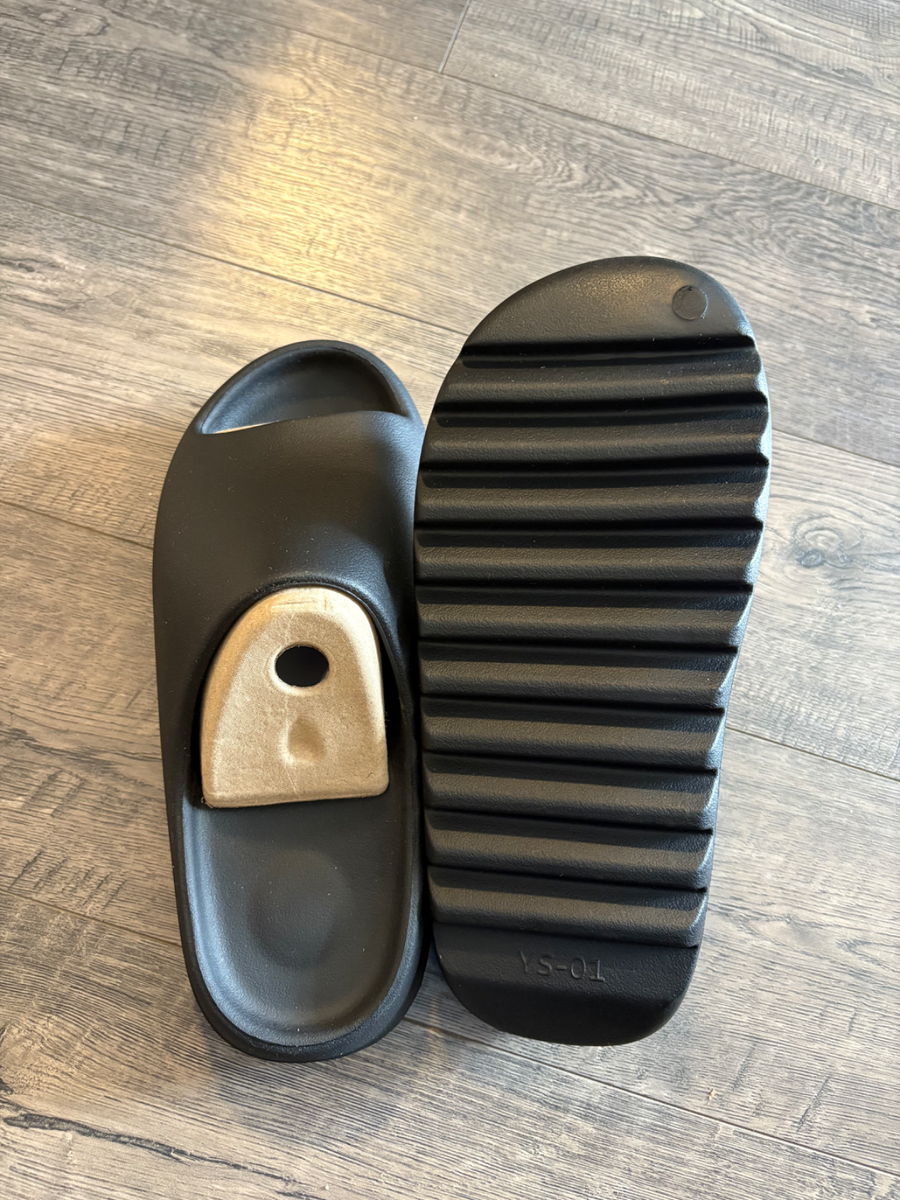 Yeezy YS-01 Black Onyx Men's Size 11 Slide Foam Sandals With Dust