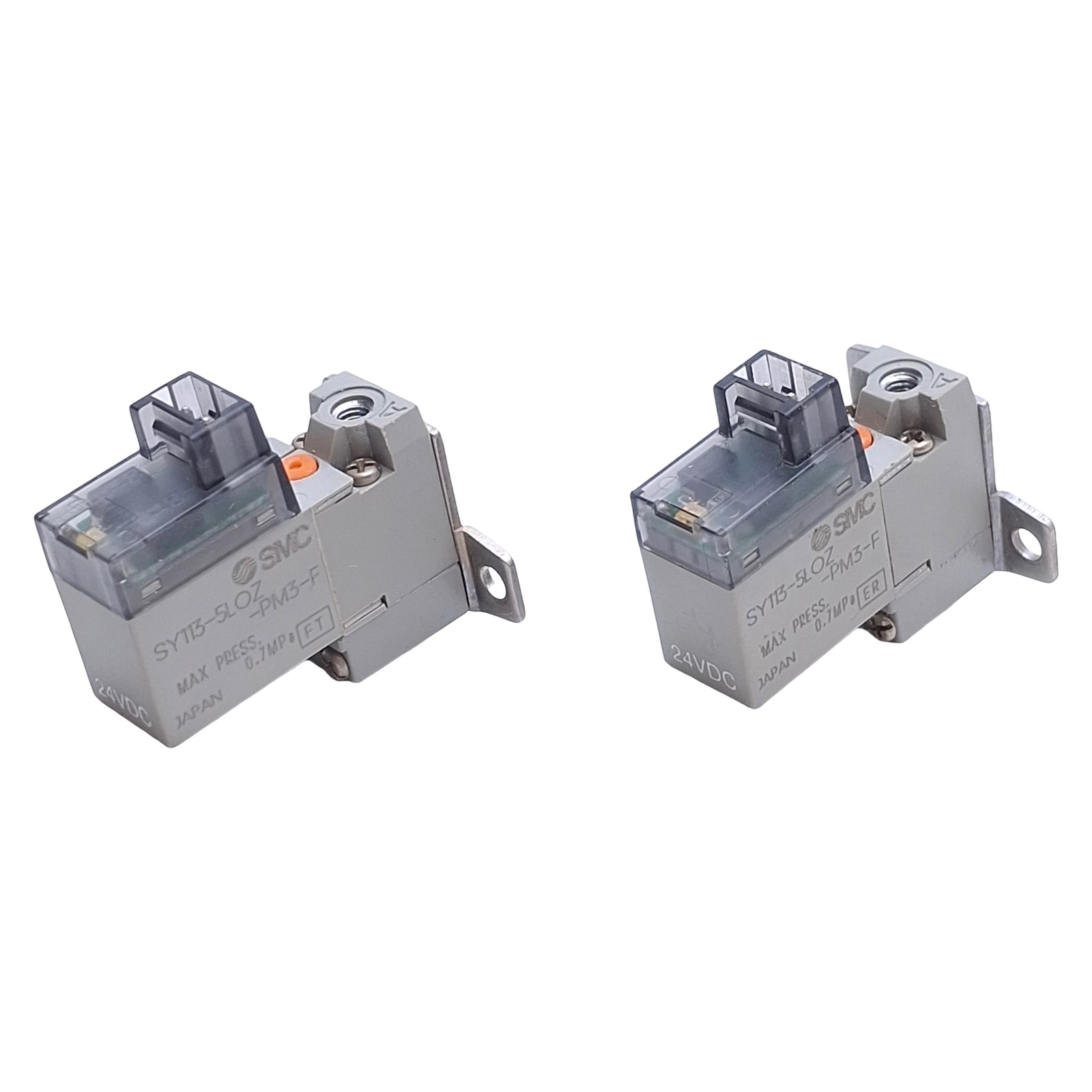 Lot of 2 SMC SY113-5LOZ-PM3-F Solenoid Valve 3-Port 2-Position, 24VDC M5x0.8