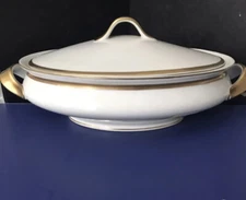 Theodore Havilland Limoges Oval Dish W/Handles/Lid /Gold Trim France Great