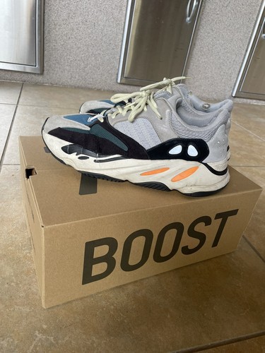 wave runner 700 size 11
