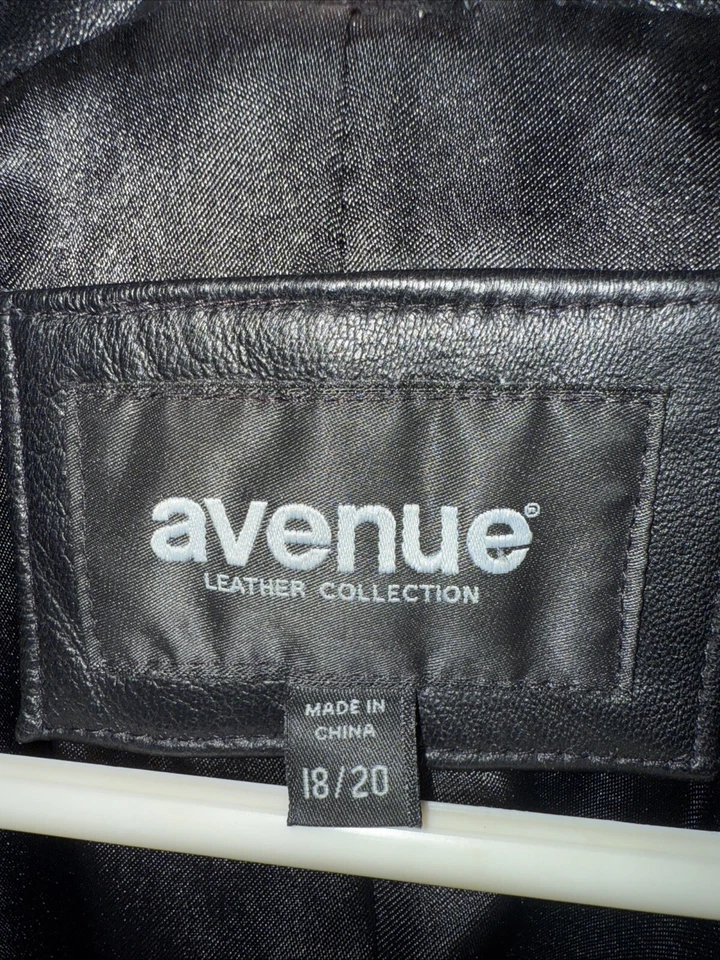 Chaqueta Blazer Avenue de Cuero para Mujer 18/20 Negra Abotonada Informal Con Bolsillos Foto 3 de 4