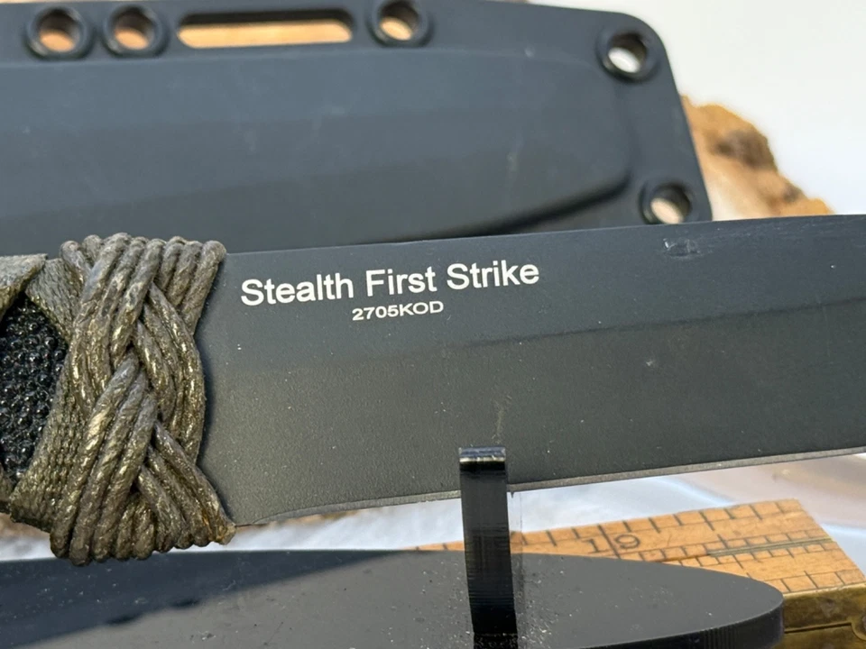 VIntage CRKT 2705KOD First Strike Fixed Blade with Kydex Sheath--2534.25 - Image 3 of 4