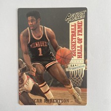 1993 Action Packed Oscar Robertson Basketball Hall of Fame #40 Milwaukee Bucks
